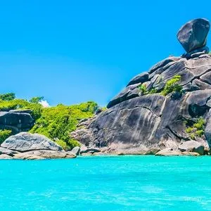 Ruins Apo-Island Dumaguete Car Rental
